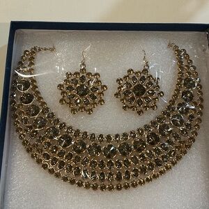 Elegant Gold Jewelry Set